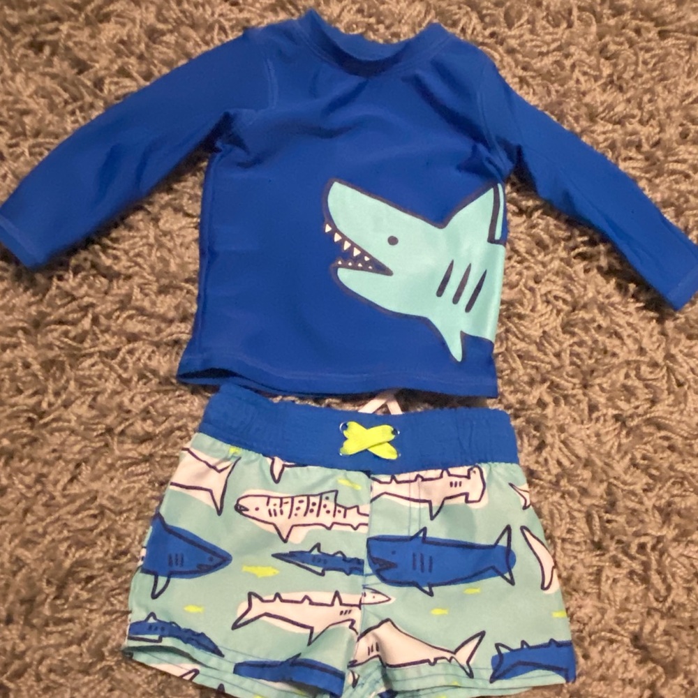 Rashguard and swim trunks set